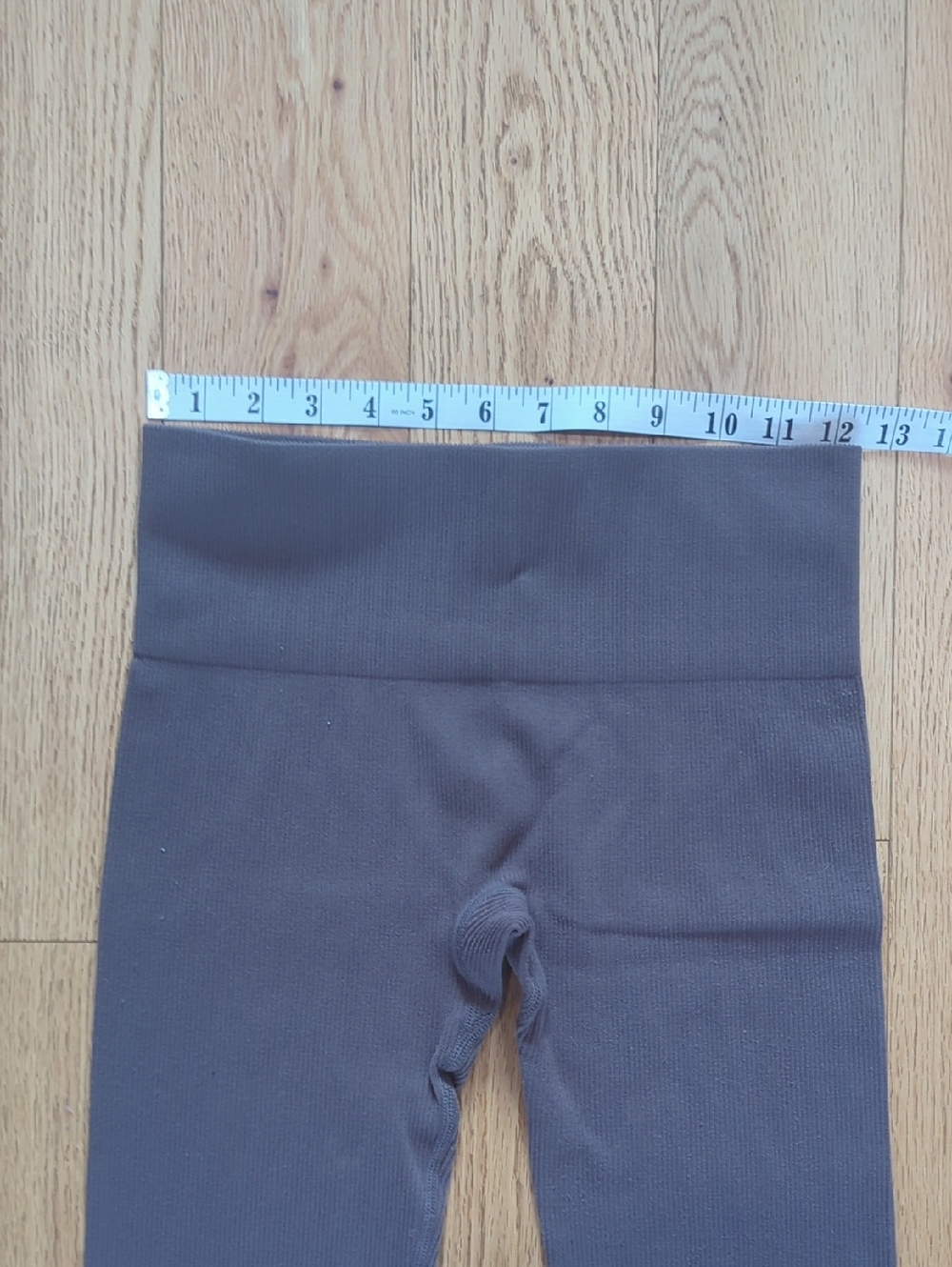 LEMON. Ribbed Legging. Size Medium. - Picture 5 of 9